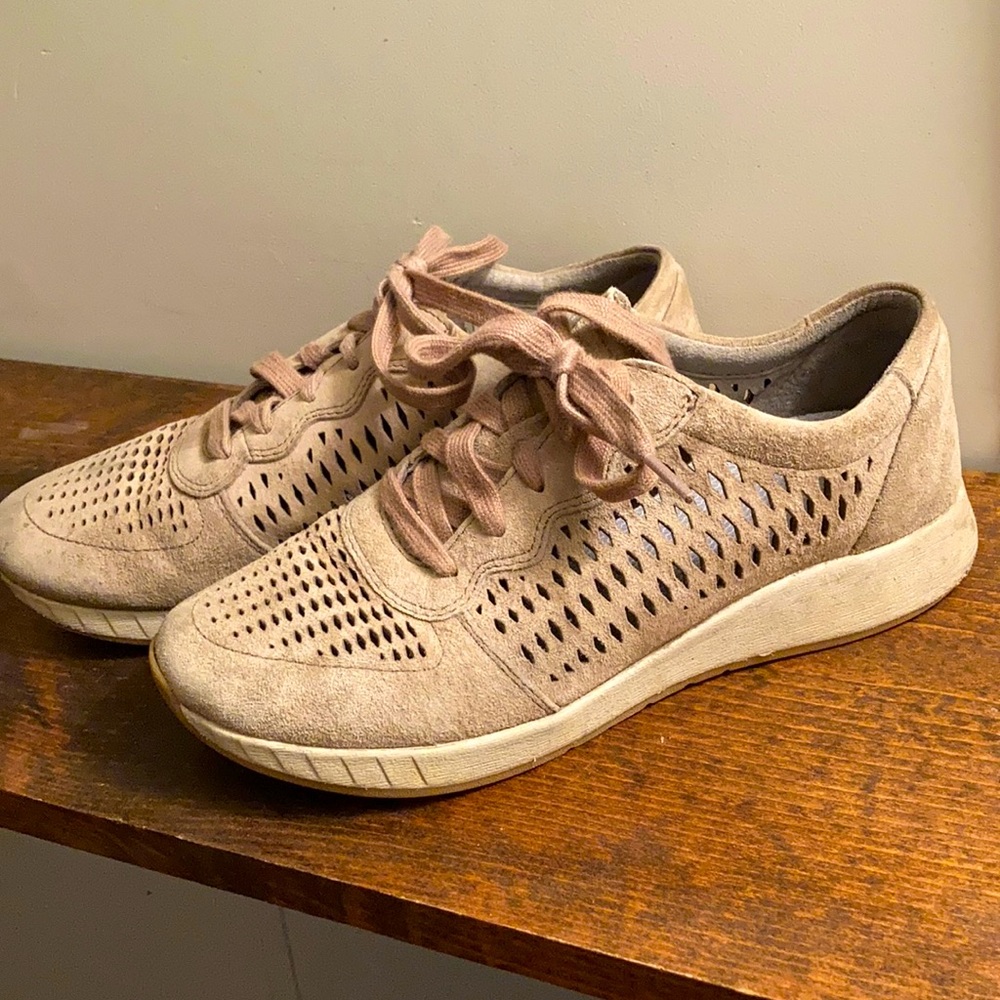 Dansko suede leather tennis shoes